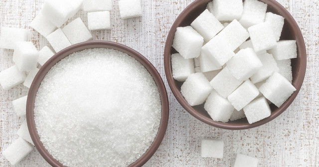 6 Unexpected Uses of White Sugar in Home and Garden Care