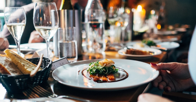 7 Things Successful People Usually Do During Lunch Break