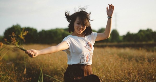 8 Simple Habits of Happy People