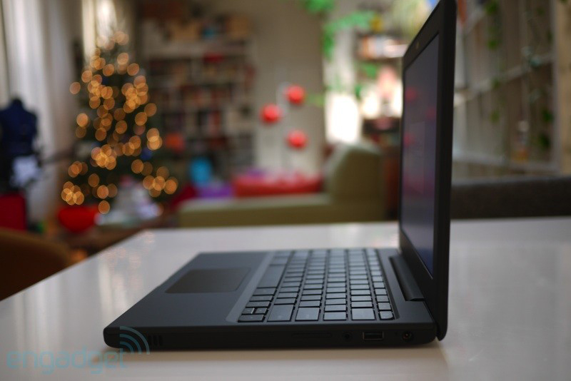 Actual Photos of Google Cr-48, Laptop Running Chrome OS
