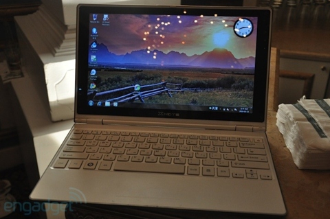 Admire LG 'Supermodel' X300