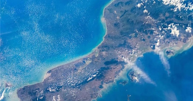 Admire Photos of the Earth from Space with the 108-point Camera