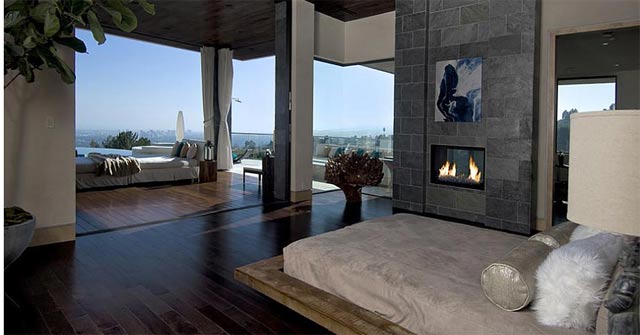 Admire the Super-luxury Villas of Technology Giants