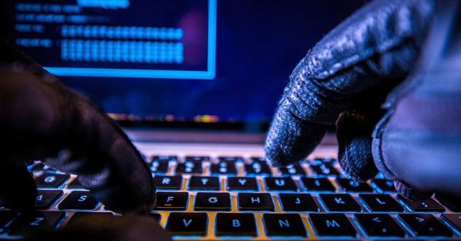 Anonymous Attacked and Distributed Malicious Code on the ISIS Website
