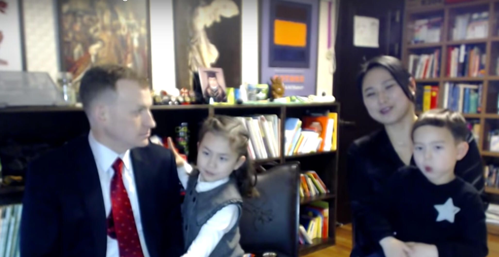 'BBC Dad' Is Back and He Still Can't Get Work Done, Thanks