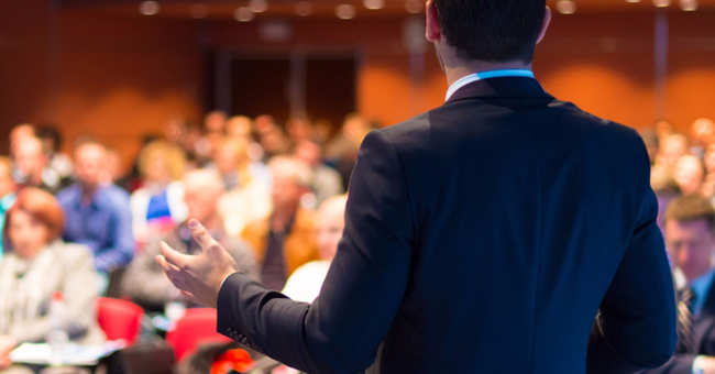 Before Giving a Presentation, Take 15 Minutes to Do These Things