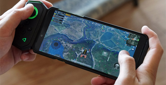 Black Shark Helo - the World's First Smartphone with 10GB of RAM, Playing AMOLED Games, Priced