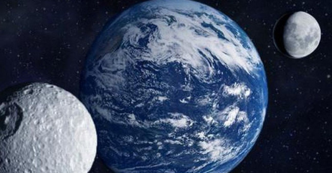 Calculated the Time When the 'moon Touched the Earth'