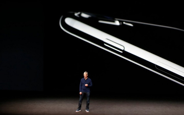 Can Apple Risk Launching and Selling iPhone 9 in April