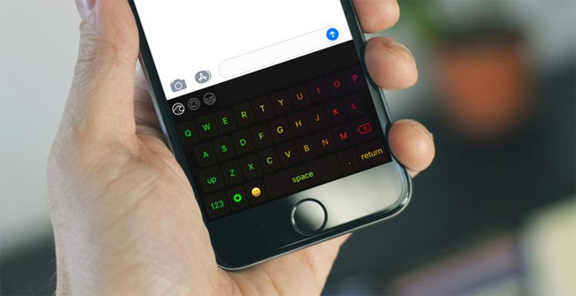 Chroma Keyboard Offers - LED RGB Keyboard App for iOS, Is Free