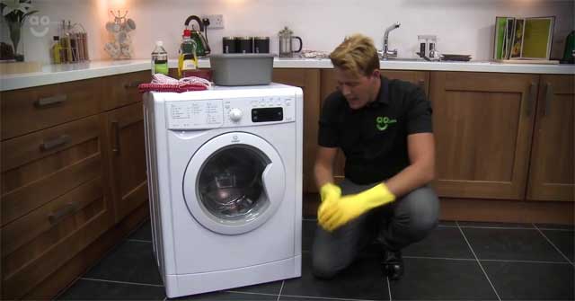 Clean Simple Horizontal Door Washer with 4 Ways to Do This