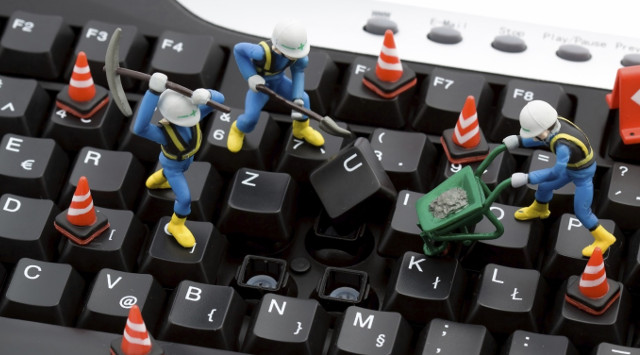 Cleaning Computers to Welcome Tet: Explained