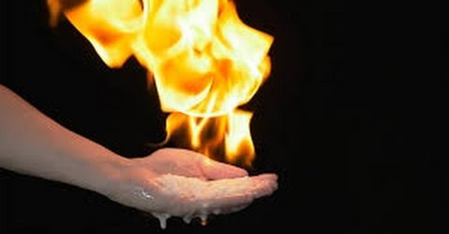 Decode 6 Magic Tricks That Challenge All the Laws of Physics