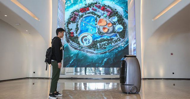 The Hotel That Looks Like a Spaceship, Robot 'Serving the Teeth' of Alibaba