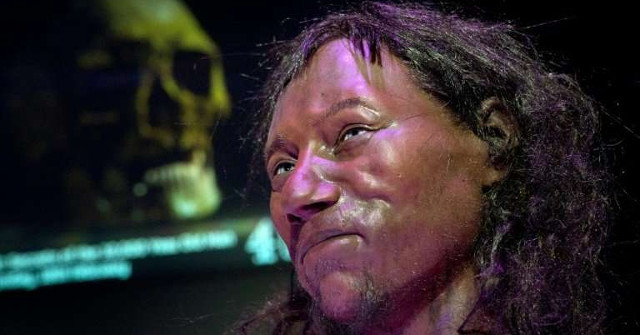DNA Analysis Showed That the First Modern British Had Dark Skin, Blue Eyes