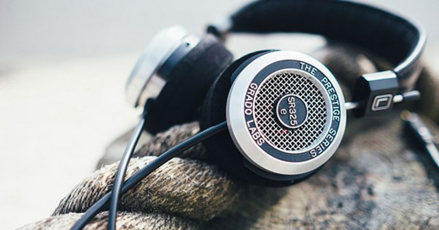 Do You Distinguish Headset, Headphone and Earphone?