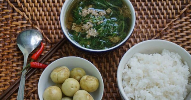 Eat Rice Soup - Bad Habits That Many People Are Suffering