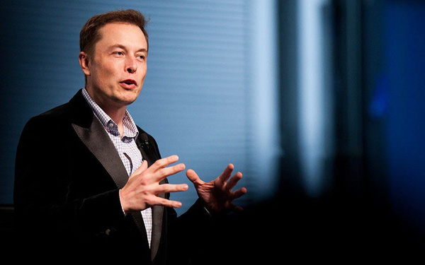 Elon Musk Criticized Apple, Saying That Recent iOS Updates Broke