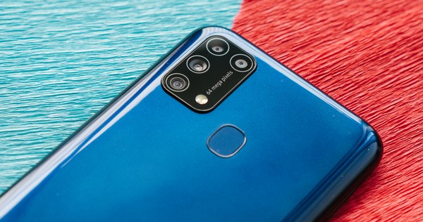 Evaluation of the Battery System Up to 6,000mAh on Galaxy