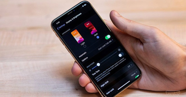 Experience the iOS 13 Public Beta Version, Dark Mode Interface