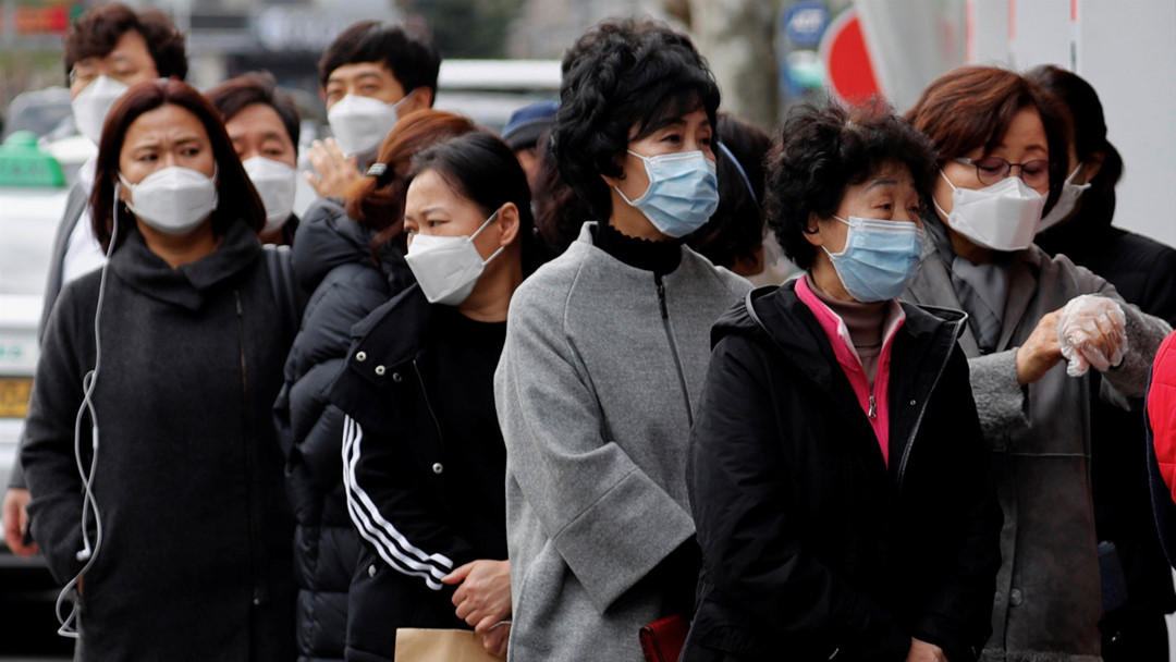 Experts Answer: Can Covid-19 Pathogens Get Into Clothing