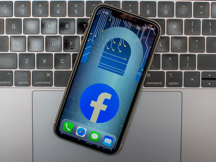 Facebook Pulls Down Fake Accounts Linked to Egypt and France