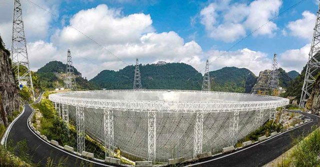 Fast, the World's Largest Telescope, Begins to Look for Life in