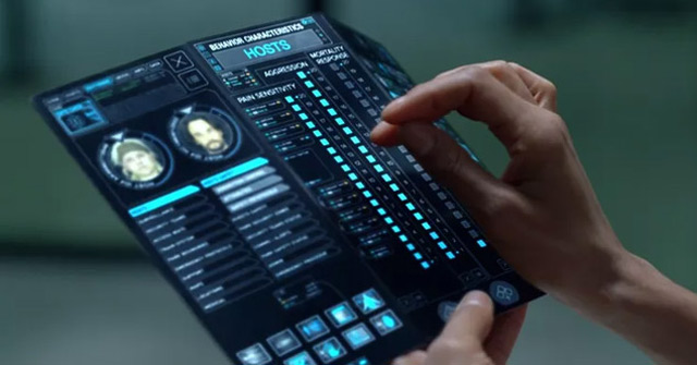 Folded Screens in Fictional Films Can Be Images of Future Smartphones