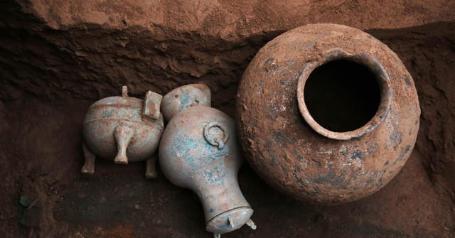 Found 2,000 Year Old Wine from the Ancient Tomb of the Qin Dynasty