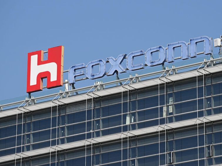 Foxconn Works with Medtronic to Make Ventilators at Its