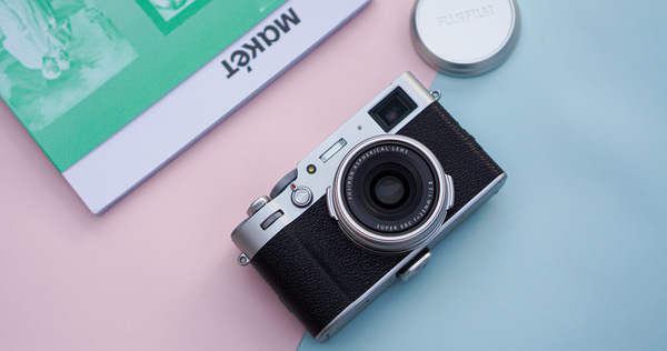 Fujifilm X100V Close-up: 26.1MP X-Trans BSI CMOS Sensor 4th