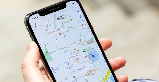Google Maps Displays the Battery Life on the Device When Sharing Location