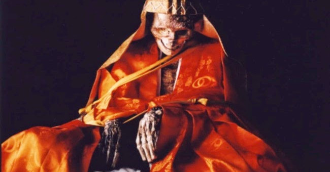 Hero the Process of Self-mummification on the Living of Japanese