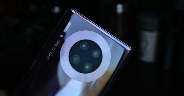 Hitting the U. S. Ban, Huawei Forecasts Smartphone Sales Will