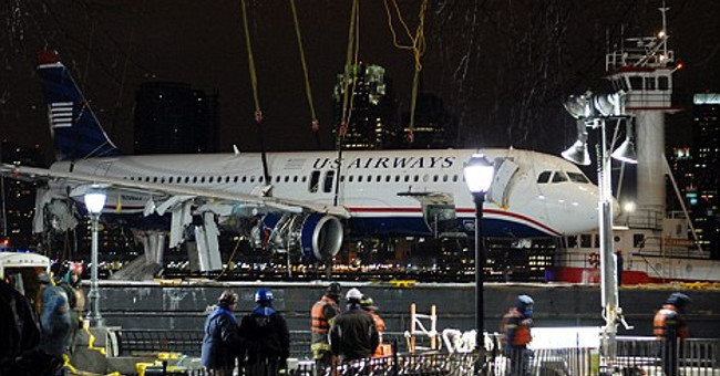 How Do Countries Salvage Airplanes in Distress at Sea