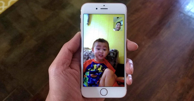 How to Add Additional Email for Facetime and Messages Application