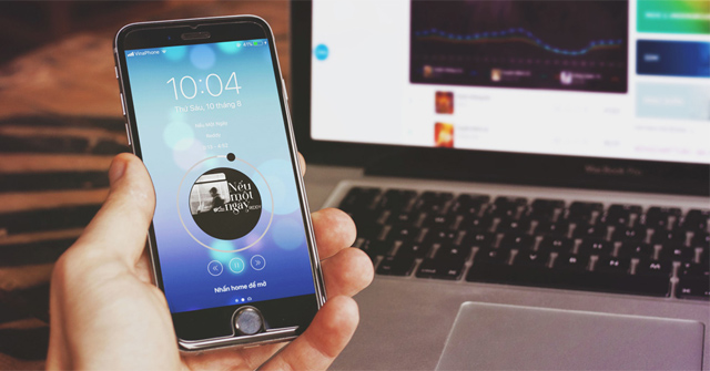 How to Change the iPhone Lock Screen Music Interface