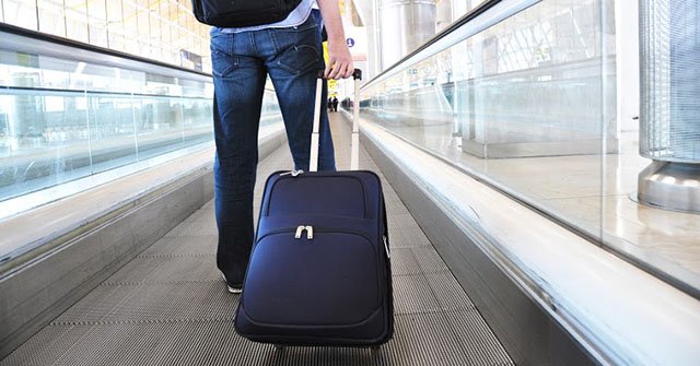 How to Choose a Safe, Convenient Suitcase When Traveling Far