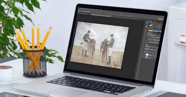 How to Create Film Effects, Scratched Photos in Photoshop