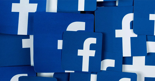 How to Customize the Facebook Interface with SC World