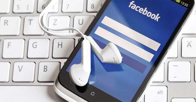 How to Download Photos on Facebook to Android and iOS Phones