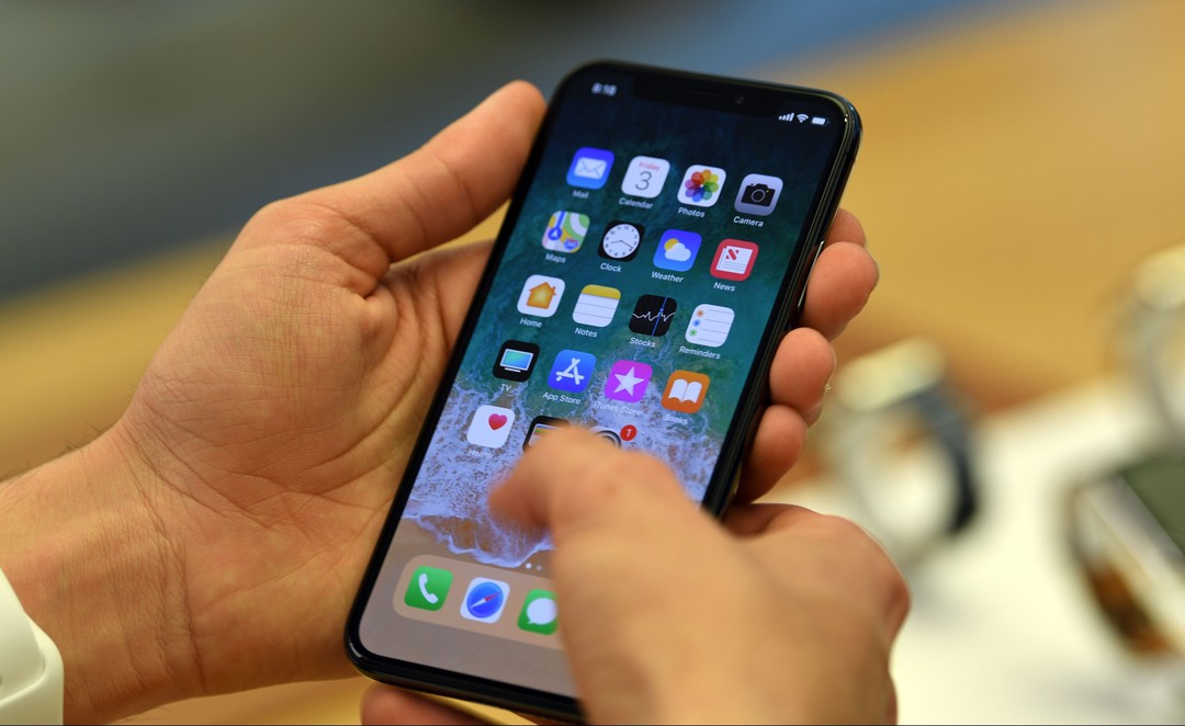 How to Fix iPhone 'Consuming' Mobile Data