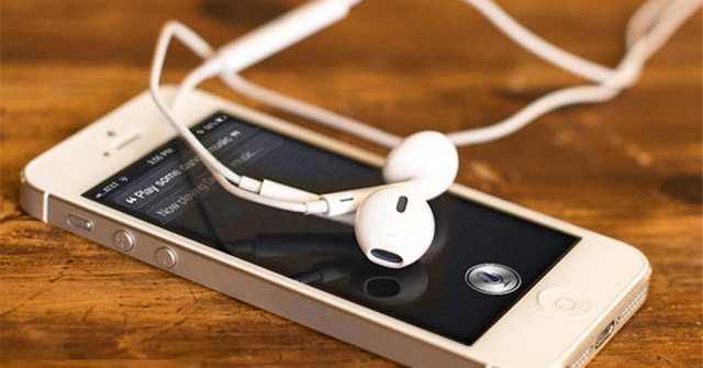 How to Identify the Most Accurate and Fake iPhone Headphones