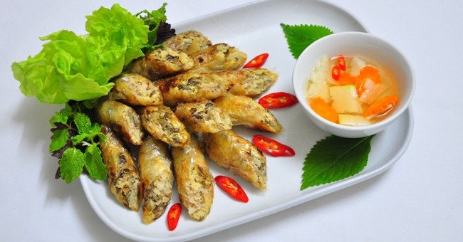 How to Make Delicious Traditional Spring Rolls: Fried Spring Rolls