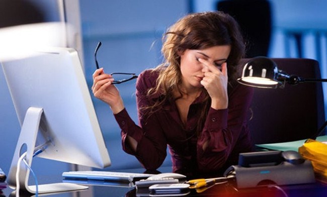 How to Prevent Eye Aches When Working in Front of a Computer