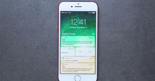 How to Quickly Delete iPhone Lock Screen Notifications