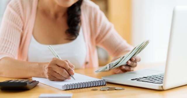 How to Spend by Successful People Before the Age of 30