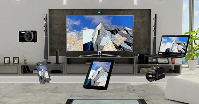 How to Transfer Photos from a Laptop to a TV Using DLNA