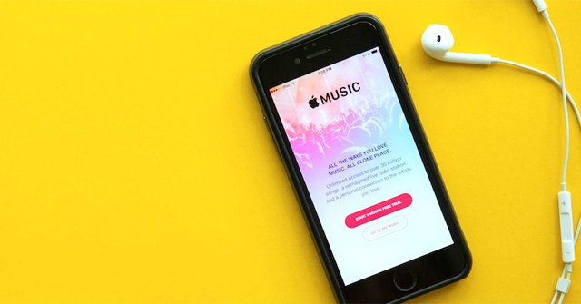 How to Transfer Songs with the iPhone Volume Button