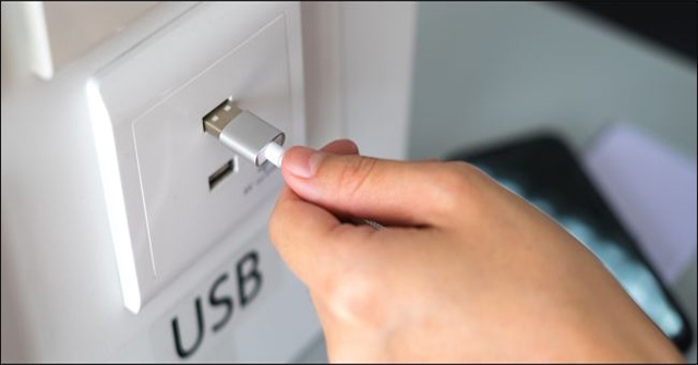 How to Use the Public USB Charging Port Safely?